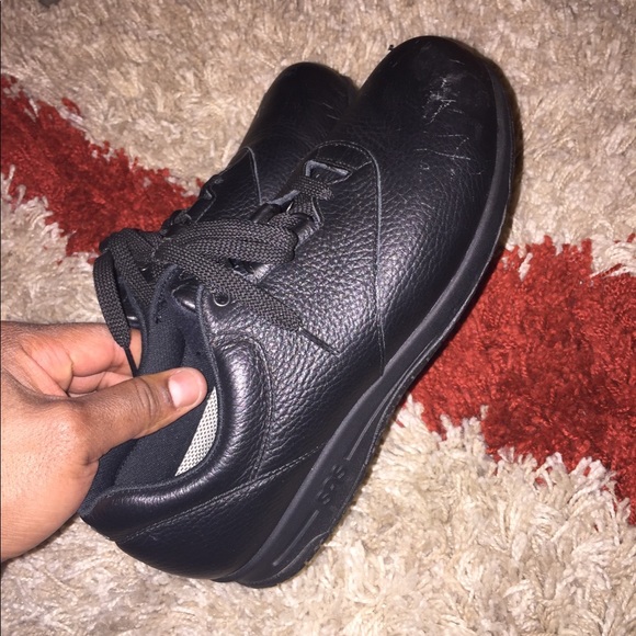 danskin slip resistant shoes